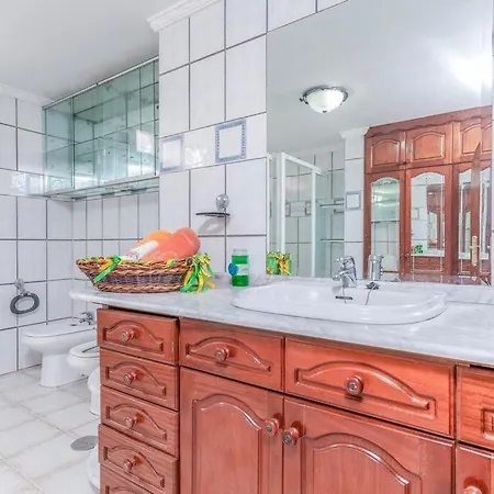 Casa Teresita En La Playa Con Vistas Al Mar, Terraza Y Wi-fi; Se Admiten Mascotas Ajuy