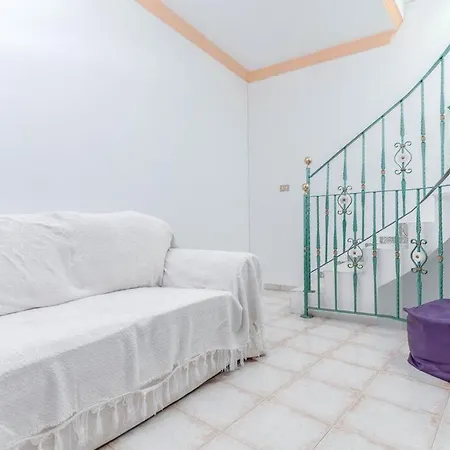 Casa Teresita En La Playa Con Vistas Al Mar, Terraza Y Wi-fi; Se Admiten Mascotas Ajuy